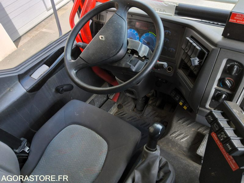 Грузовик Renault truck 220 DCI accidenté: фото 16