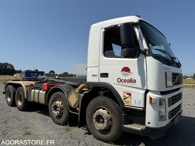 VOLVO FM12 380 - 2004 - 636 982 - Грузовик: фото 2 VOLVO FM12 380 - 2004 - 636 982 - Грузовик: фото 2