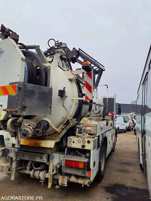 HYDROCUREUR 19T RIVARD - 2004 / 262 122 KM - Ассенизатор: фото 3 HYDROCUREUR 19T RIVARD - 2004 / 262 122 KM - Ассенизатор: фото 3