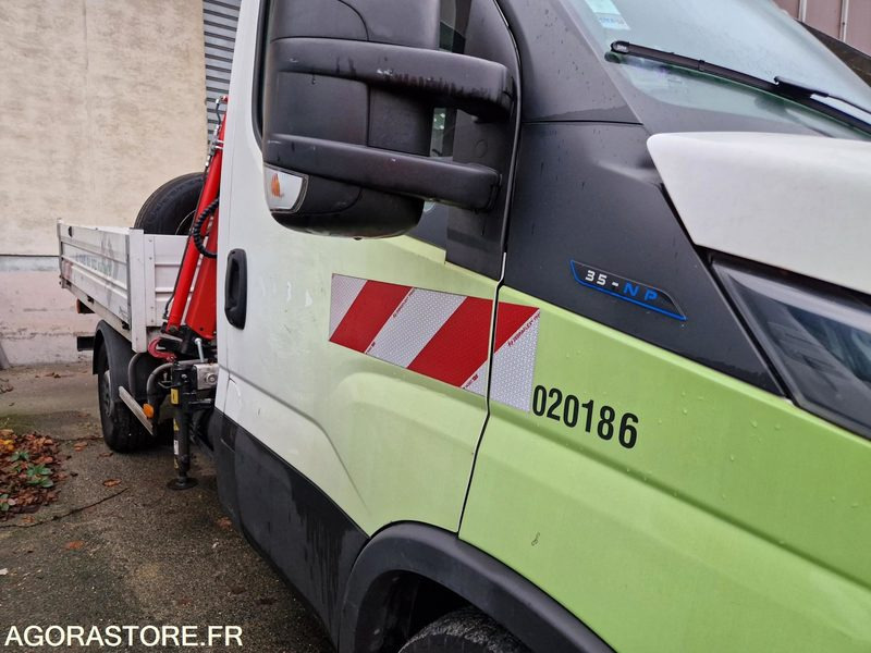 IVECO 35S14N BENNE BASCULANTE + GRUE - 2021 / 45910 KM (GA548QX) - Малотоннажный самосвал: фото 2 IVECO 35S14N BENNE BASCULANTE + GRUE - 2021 / 45910 KM (GA548QX) - Малотоннажный самосвал: фото 2