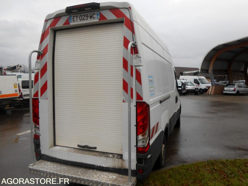 IVECO 35S14N - Цельнометаллический фургон: фото 2 IVECO 35S14N - Цельнометаллический фургон: фото 2