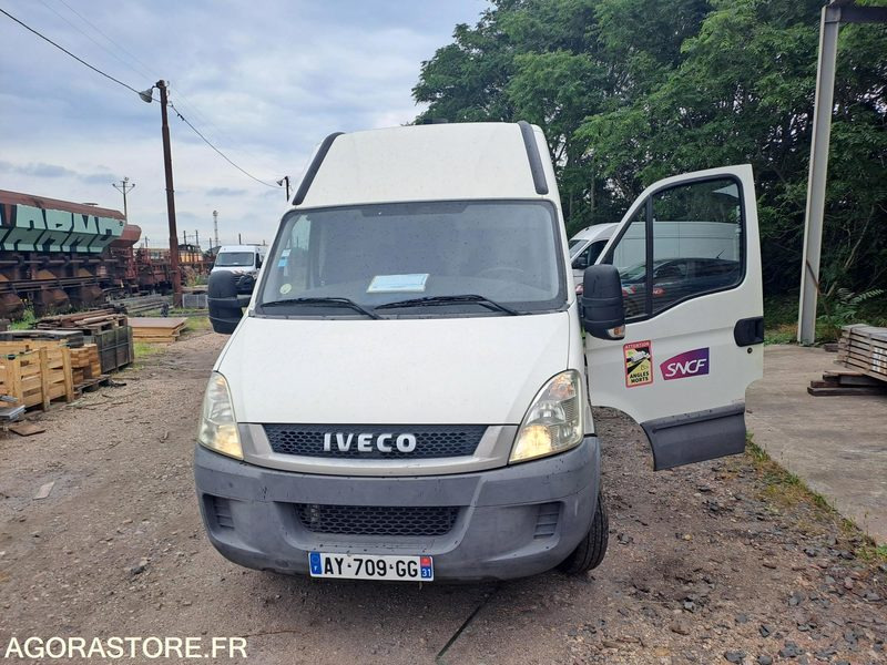 IVECO | DAILY | 2010 | 82193KM - Цельнометаллический фургон: фото 1 IVECO | DAILY | 2010 | 82193KM - Цельнометаллический фургон: фото 1