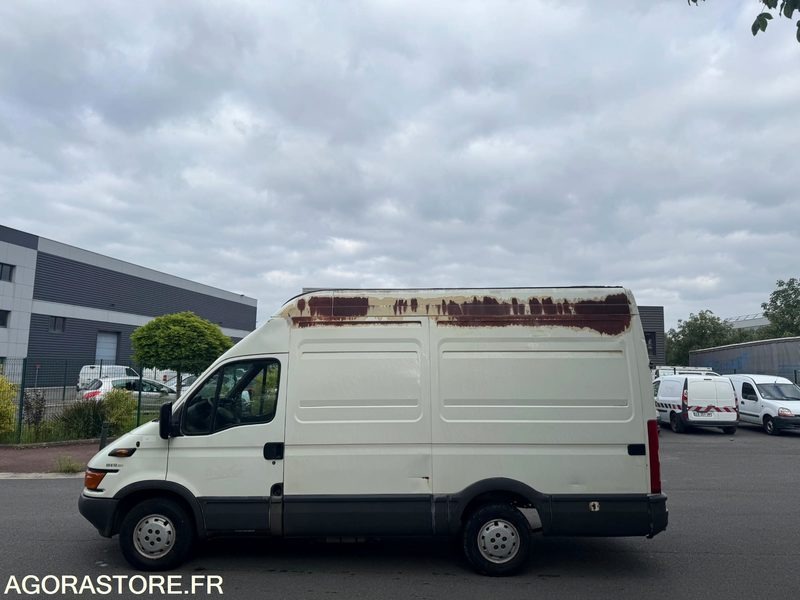IVECO DAILY 35S12 - 67 000 KM - Цельнометаллический фургон: фото 1 IVECO DAILY 35S12 - 67 000 KM - Цельнометаллический фургон: фото 1