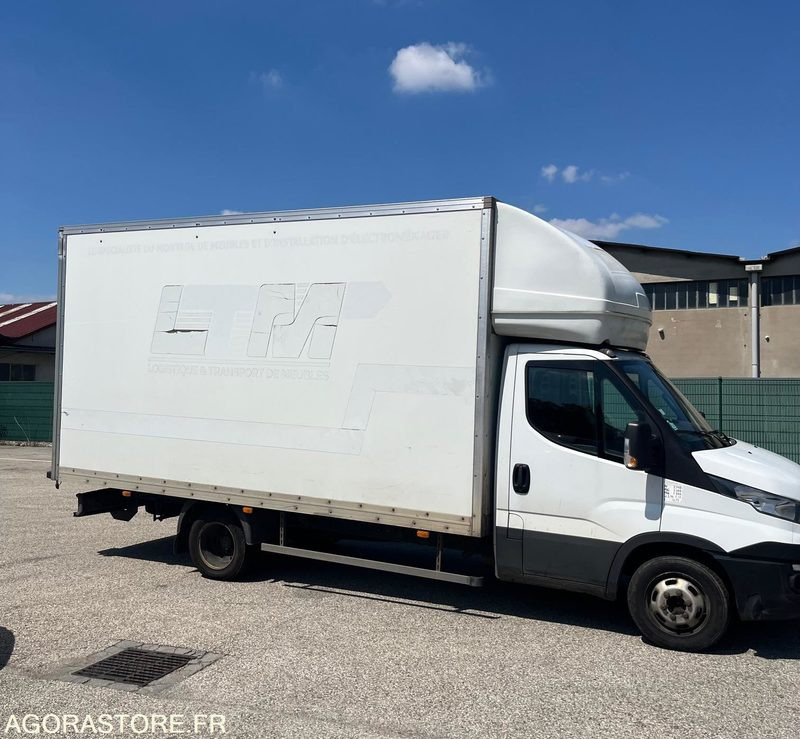 Iveco Daily 35C BVA - 2019 - 118 200km - Цельнометаллический фургон: фото 2 Iveco Daily 35C BVA - 2019 - 118 200km - Цельнометаллический фургон: фото 2