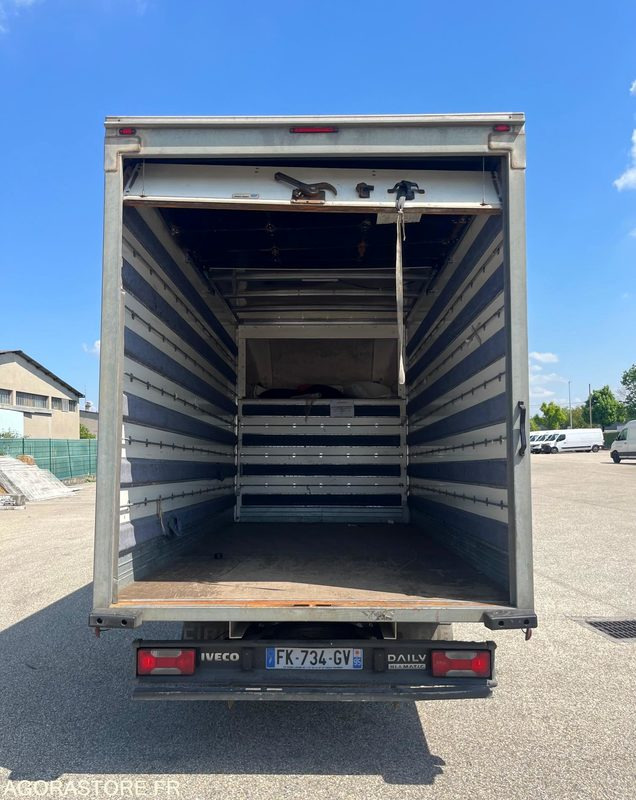 Iveco Daily 35C BVA - 2019 - 118 200km - Цельнометаллический фургон: фото 3 Iveco Daily 35C BVA - 2019 - 118 200km - Цельнометаллический фургон: фото 3