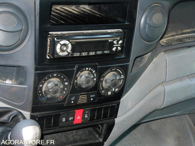 Малотоннажный самосвал Iveco Daily 35C15 3.0 litres 146cv tri benne: фото 20