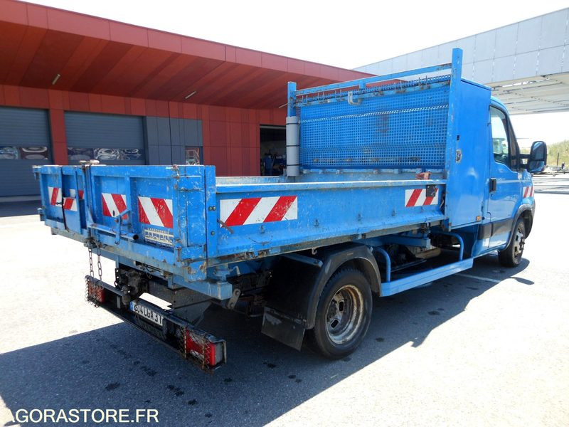 Малотоннажный самосвал Iveco Daily 35C15 3.0 litres 146cv tri benne: фото 6