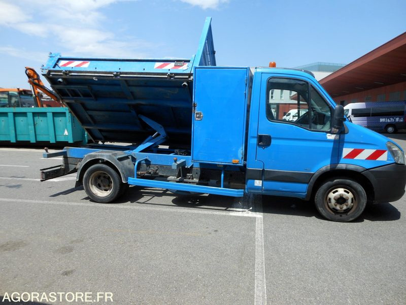 Малотоннажный самосвал Iveco Daily 35C15 3.0 litres 146cv tri benne: фото 7