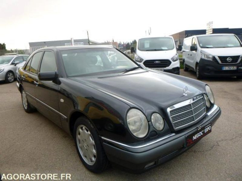 MERCEDES classe E 420 v8 W210 - 1996 - immatriculation espagnole vente pour pro - Легковой автомобиль: фото 1 MERCEDES classe E 420 v8 W210 - 1996 - immatriculation espagnole vente pour pro - Легковой автомобиль: фото 1
