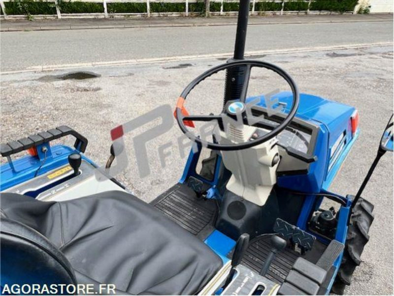 MICROTRACTEUR ISEKI 14 CV 4 ROUES MOTRICES DIESEL 1263H DANS L'ETAT ROULANT - Трактор: фото 5 MICROTRACTEUR ISEKI 14 CV 4 ROUES MOTRICES DIESEL 1263H DANS L'ETAT ROULANT - Трактор: фото 5