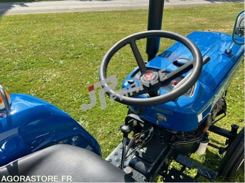 MICROTRACTEUR ISEKI 16CV 2 ROUES MOTRICES DIESEL 970H DANS L'ETAT ROULANT - Трактор: фото 3 MICROTRACTEUR ISEKI 16CV 2 ROUES MOTRICES DIESEL 970H DANS L'ETAT ROULANT - Трактор: фото 3