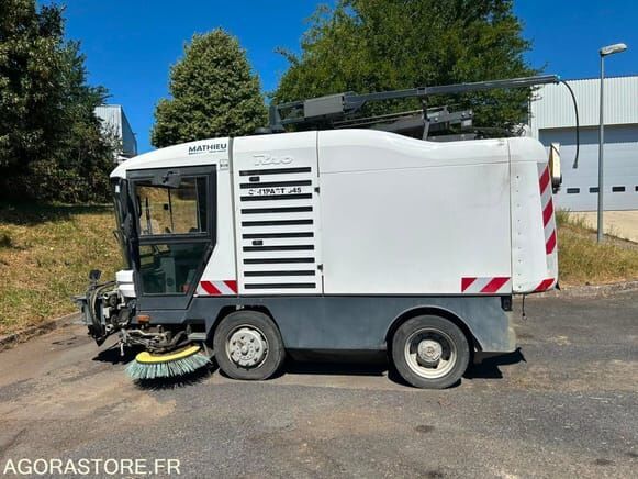 Mathieu COMPACT 545 - Подметально-уборочная машина: фото 3 Mathieu COMPACT 545 - Подметально-уборочная машина: фото 3