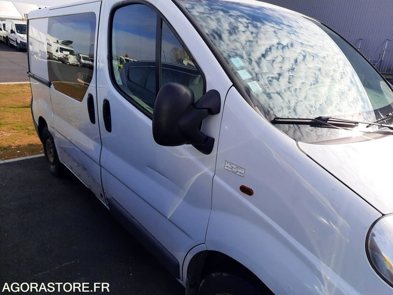 OPEL VIVARO - 2011 - 112 800KM - Цельнометаллический фургон: фото 4 OPEL VIVARO - 2011 - 112 800KM - Цельнометаллический фургон: фото 4