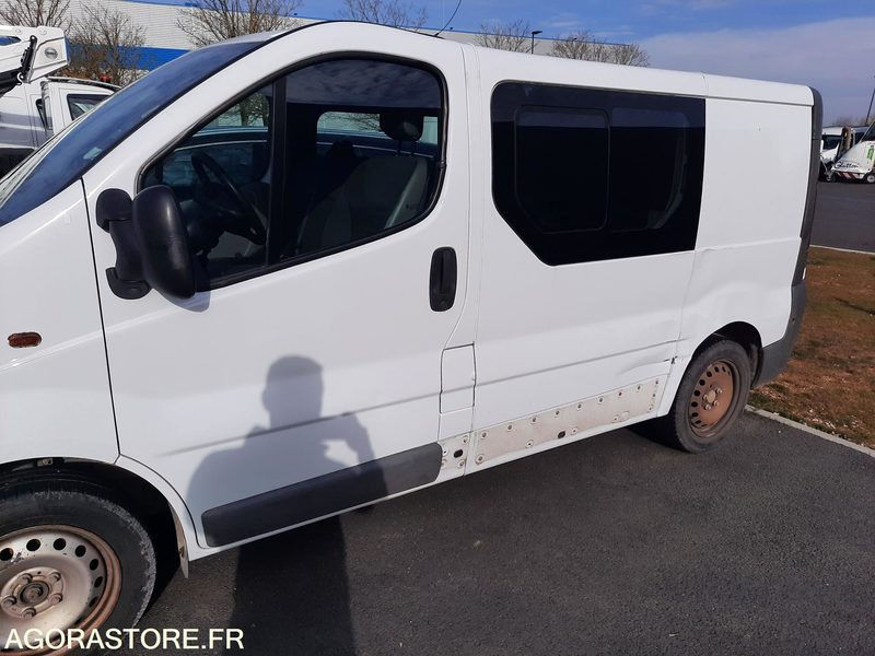 OPEL VIVARO - 2011 - 112 800KM - Цельнометаллический фургон: фото 3 OPEL VIVARO - 2011 - 112 800KM - Цельнометаллический фургон: фото 3