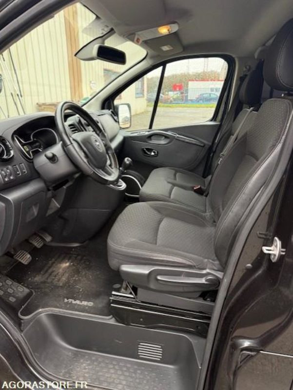 OPEL VIVARO MINIBUS - Микроавтобус, Пассажирский фургон: фото 4 OPEL VIVARO MINIBUS - Микроавтобус, Пассажирский фургон: фото 4