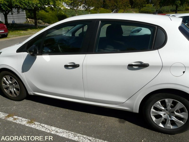 PEUGEOT 208 DX201CZ - Легковой автомобиль: фото 4 PEUGEOT 208 DX201CZ - Легковой автомобиль: фото 4