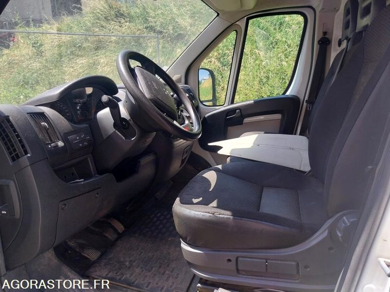 PEUGEOT BOXER FOURGON L2H2 110CH - Цельнометаллический фургон: фото 5 PEUGEOT BOXER FOURGON L2H2 110CH - Цельнометаллический фургон: фото 5