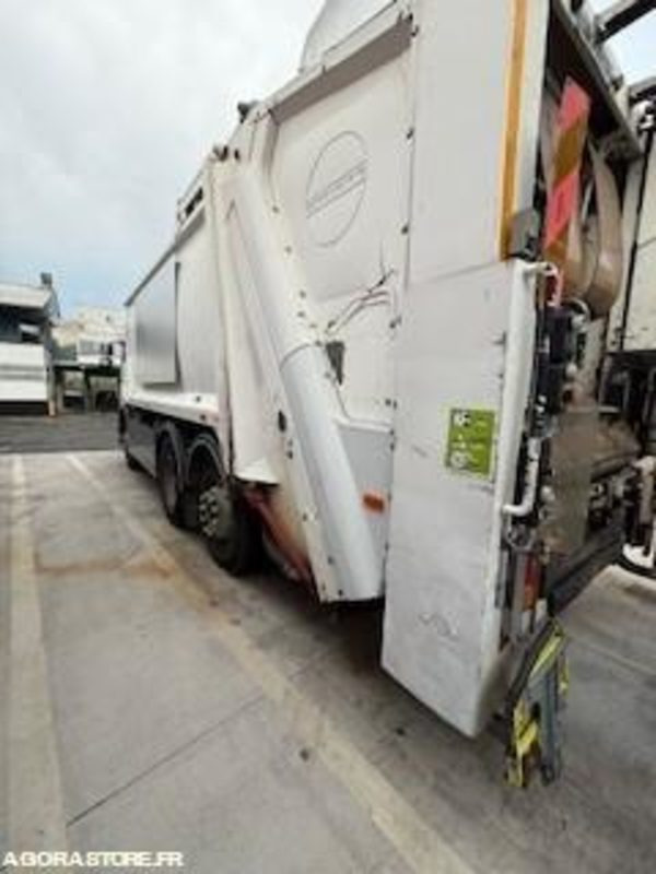 RENAULT 26T/BOM/GRUE - CQ029LK - Мусоровоз: фото 2 RENAULT 26T/BOM/GRUE - CQ029LK - Мусоровоз: фото 2