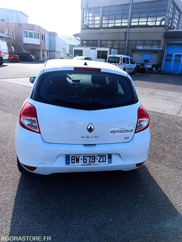 RENAULT CLIO 3 5 PORTES 5 PLACES 1.5 DCI 88CH 2011 58682KM - Легковой автомобиль: фото 4 RENAULT CLIO 3 5 PORTES 5 PLACES 1.5 DCI 88CH 2011 58682KM - Легковой автомобиль: фото 4