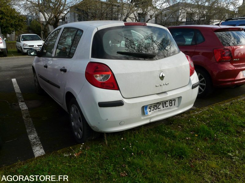 RENAULT CLIO - Легковой автомобиль: фото 3 RENAULT CLIO - Легковой автомобиль: фото 3