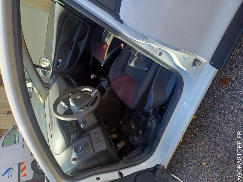 RENAULT CLIO SOCIETE / REF SCP : 1032 - Легковой автомобиль: фото 4 RENAULT CLIO SOCIETE / REF SCP : 1032 - Легковой автомобиль: фото 4