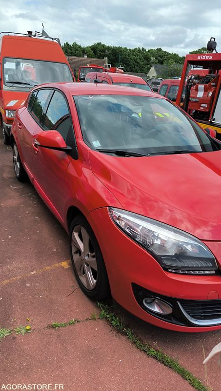 RENAULT MÉGANE III DYNAMIQUE 1,5L DCI 110CV ECO - 2013 - 314949kms - Легковой автомобиль: фото 3 RENAULT MÉGANE III DYNAMIQUE 1,5L DCI 110CV ECO - 2013 - 314949kms - Легковой автомобиль: фото 3