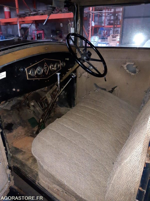 RENAULT MONASIX - 1930 - Легковой автомобиль: фото 3 RENAULT MONASIX - 1930 - Легковой автомобиль: фото 3