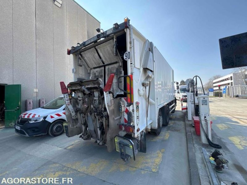 RENAULT PREMIUM 310,26 - BOM CARGOPAC II 20m3 (Cavdo) - 2012/135604 KM (CA707BJ) - Мусоровоз: фото 2 RENAULT PREMIUM 310,26 - BOM CARGOPAC II 20m3 (Cavdo) - 2012/135604 KM (CA707BJ) - Мусоровоз: фото 2