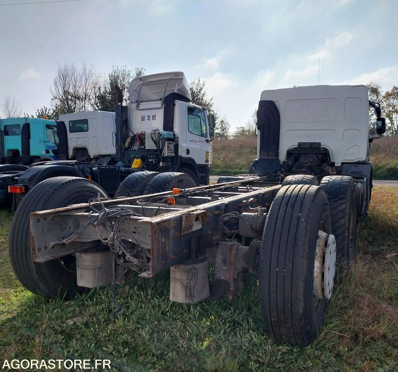 RENAULT PREMIUM 380-26 / 2010 / 475 190 km - Грузовик-шасси: фото 3 RENAULT PREMIUM 380-26 / 2010 / 475 190 km - Грузовик-шасси: фото 3