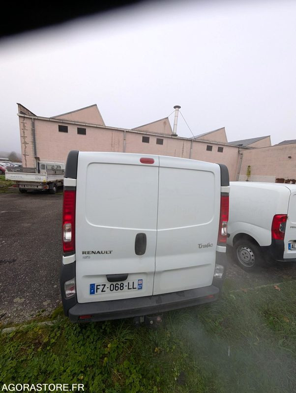 RENAULT TRAFIC 90CV 2.0 DCI - 209 014 KM - Цельнометаллический фургон: фото 4 RENAULT TRAFIC 90CV 2.0 DCI - 209 014 KM - Цельнометаллический фургон: фото 4