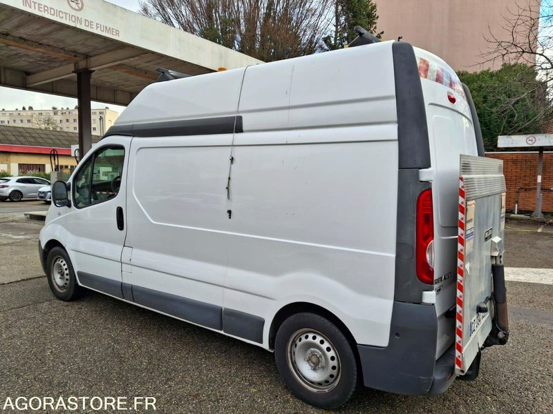 RENAULT TRAFIC GAZ BICARBURATION. - Цельнометаллический фургон: фото 3 RENAULT TRAFIC GAZ BICARBURATION. - Цельнометаллический фургон: фото 3