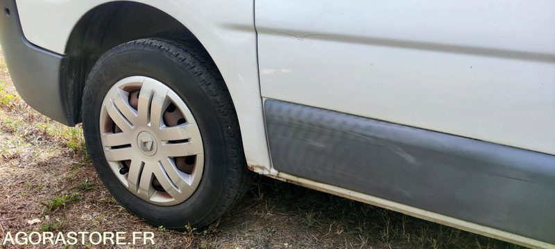 RENAULT TRAFIC II - Микроавтобус, Пассажирский фургон: фото 3 RENAULT TRAFIC II - Микроавтобус, Пассажирский фургон: фото 3