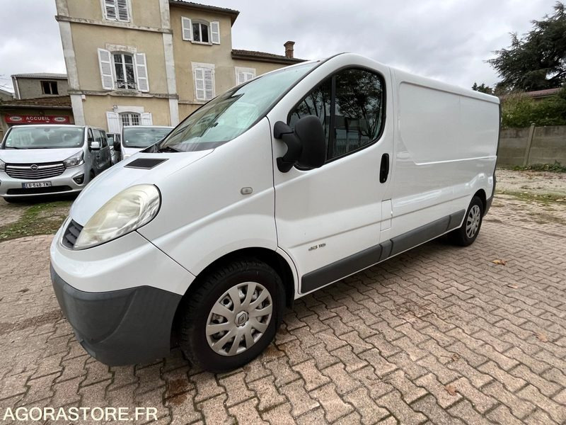 RENAULT TRAFIC L2H1 - 2013 / 202 310 KM - Цельнометаллический фургон: фото 1 RENAULT TRAFIC L2H1 - 2013 / 202 310 KM - Цельнометаллический фургон: фото 1