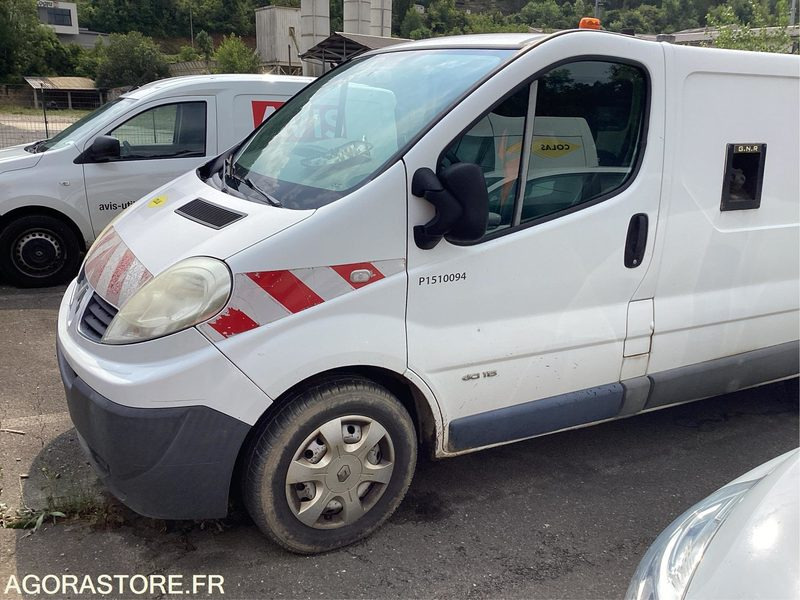 RENAULT Trafic VU 4p Fourgon FG GD CON - 2013 - 272011 KM - P1510094 - Цельнометаллический фургон: фото 1 RENAULT Trafic VU 4p Fourgon FG GD CON - 2013 - 272011 KM - P1510094 - Цельнометаллический фургон: фото 1
