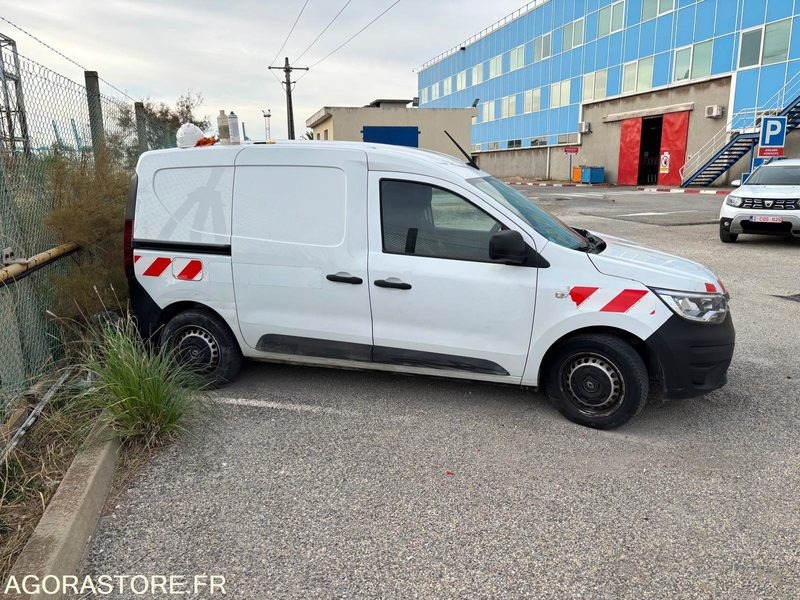 RENAULT VAN EXPRESS CONFORT 1.5 dCi S&S 95cv - 2021 / 92500 KM - Легковой фургон: фото 1 RENAULT VAN EXPRESS CONFORT 1.5 dCi S&S 95cv - 2021 / 92500 KM - Легковой фургон: фото 1