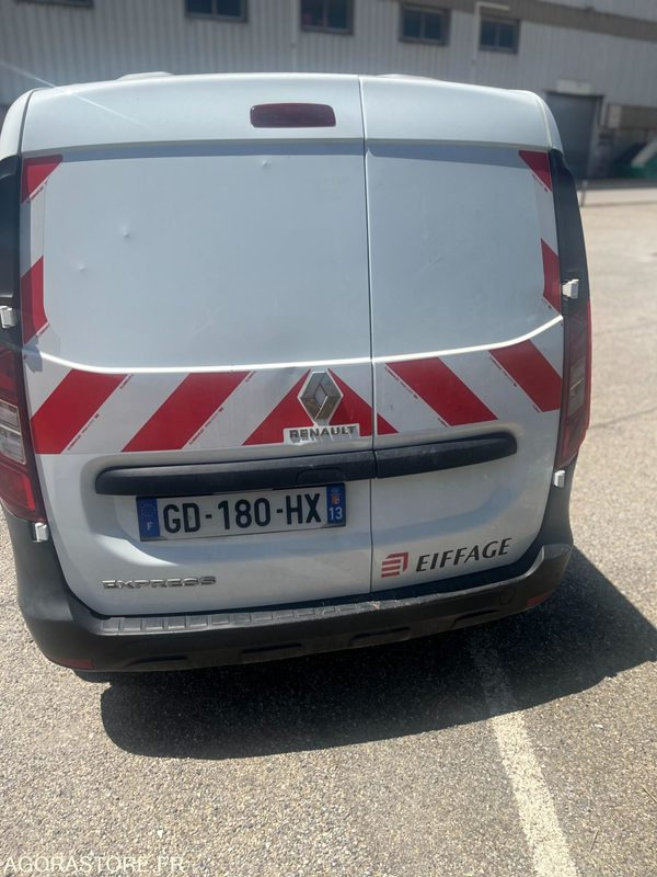 RENAULT VAN EXPRESS CONFORT 1.5 dCi S&S 95cv - 2021 / 92500 KM - Легковой фургон: фото 3 RENAULT VAN EXPRESS CONFORT 1.5 dCi S&S 95cv - 2021 / 92500 KM - Легковой фургон: фото 3