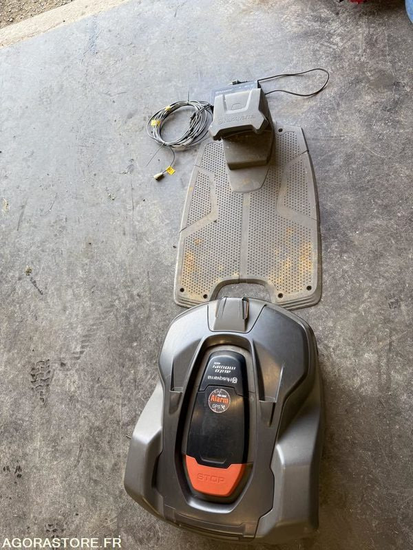 ROBOT de tonte 450x Husqvarna occasion 2022 5000m2 - Газонокосилка: фото 3 ROBOT de tonte 450x Husqvarna occasion 2022 5000m2 - Газонокосилка: фото 3