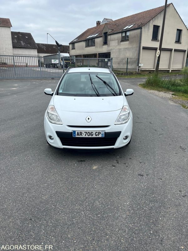 Renault Clio 3 - 209 000km - 2010 - Легковой автомобиль: фото 1 Renault Clio 3 - 209 000km - 2010 - Легковой автомобиль: фото 1