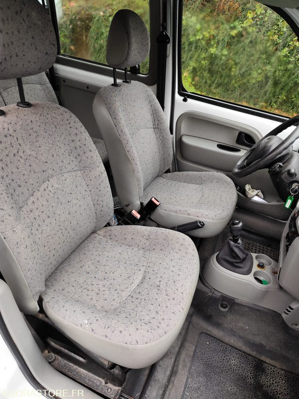 Renault Kangoo TPMR - 2005 -143724kms - 3163XB22 - Легковой фургон: фото 4 Renault Kangoo TPMR - 2005 -143724kms - 3163XB22 - Легковой фургон: фото 4