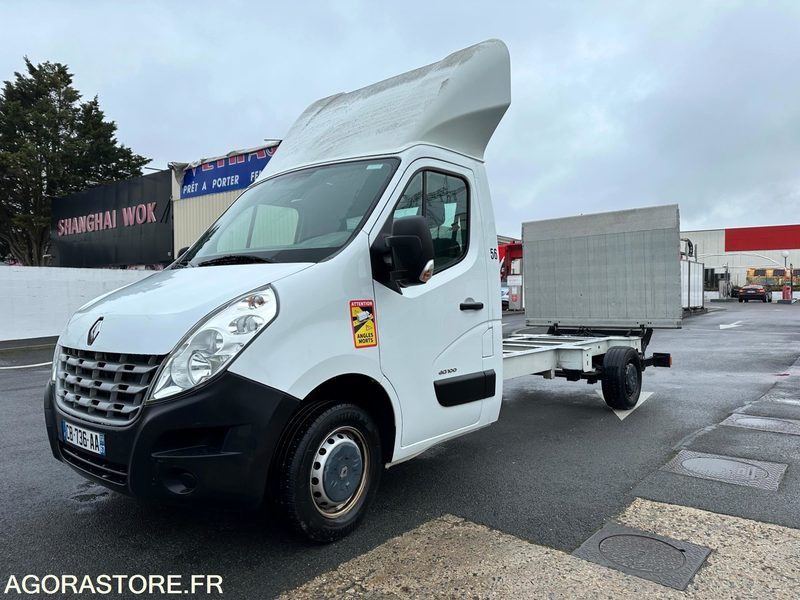 Renault Master III 2.3 DCI Plateau avec Hayon - Грузовик-шасси: фото 2 Renault Master III 2.3 DCI Plateau avec Hayon - Грузовик-шасси: фото 2