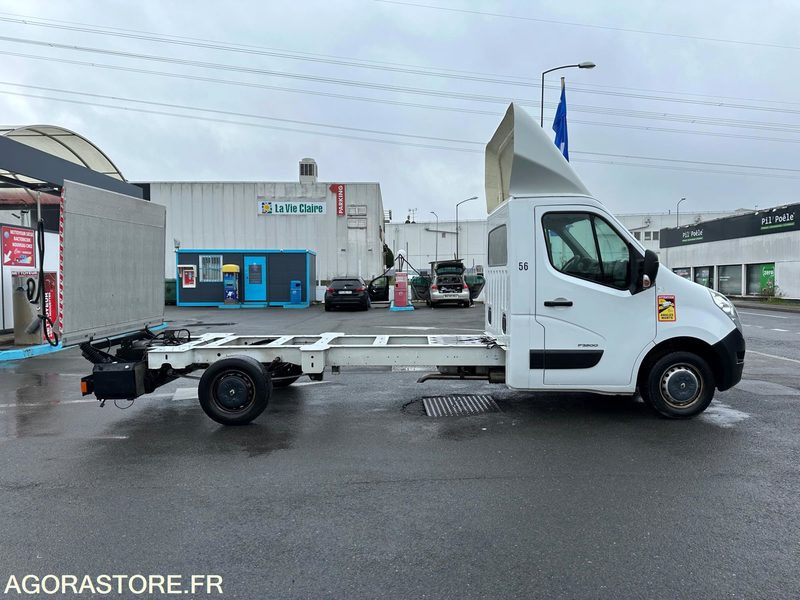 Renault Master III 2.3 DCI Plateau avec Hayon - Грузовик-шасси: фото 5 Renault Master III 2.3 DCI Plateau avec Hayon - Грузовик-шасси: фото 5