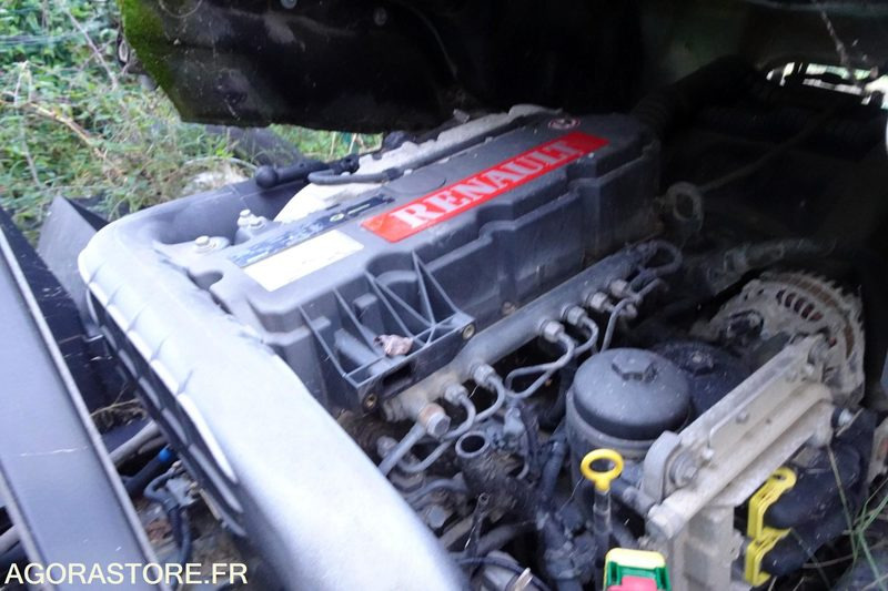 Легковой автомобиль Renault Midlum 220 DXI: фото 11 Легковой автомобиль Renault Midlum 220 DXI: фото 11