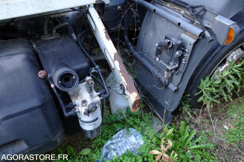 Легковой автомобиль Renault Midlum 220 DXI: фото 7 Легковой автомобиль Renault Midlum 220 DXI: фото 7