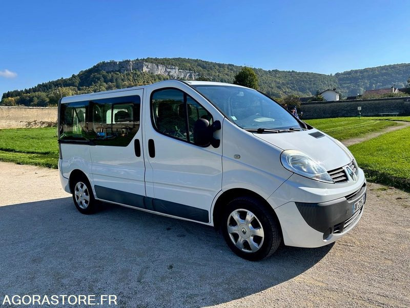 Renault Trafic 2 - 2010 - 141000 kms - Микроавтобус, Пассажирский фургон: фото 1 Renault Trafic 2 - 2010 - 141000 kms - Микроавтобус, Пассажирский фургон: фото 1