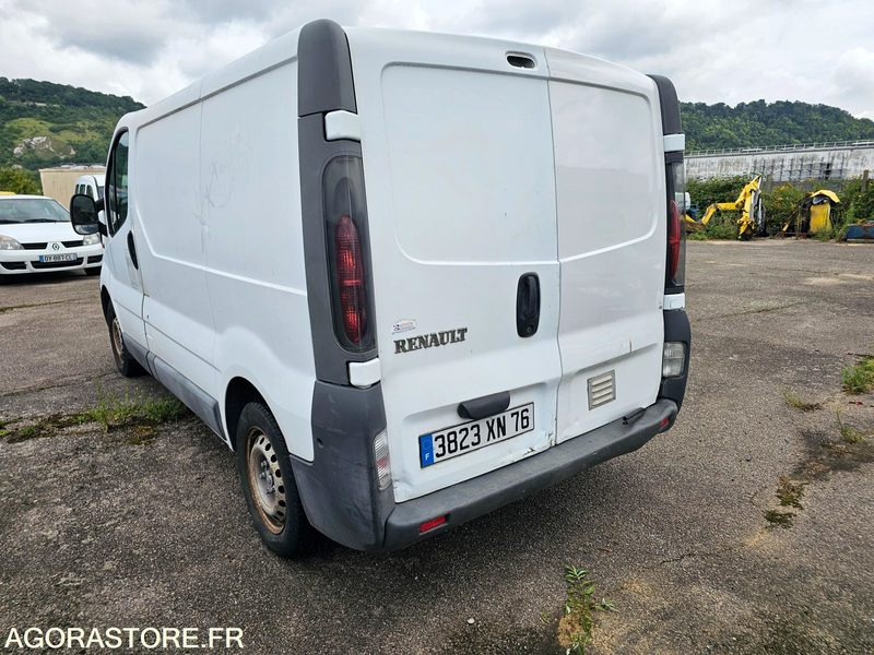 Renault Trafic - 2005 - 153127km - 3823XN76 - Цельнометаллический фургон: фото 4 Renault Trafic - 2005 - 153127km - 3823XN76 - Цельнометаллический фургон: фото 4