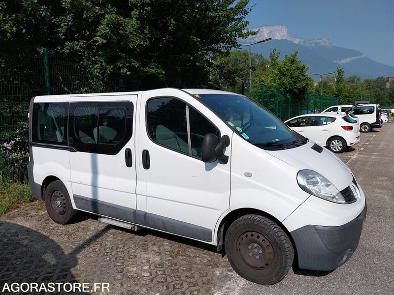 Renault Trafic 9 places DA-953-LM de 2013 avec 135 698 kms - Микроавтобус, Пассажирский фургон: фото 1 Renault Trafic 9 places DA-953-LM de 2013 avec 135 698 kms - Микроавтобус, Пассажирский фургон: фото 1