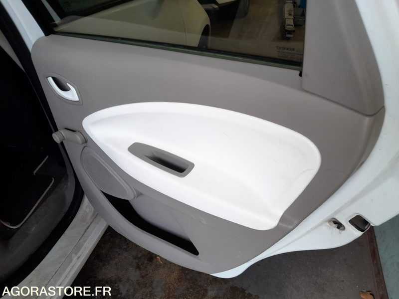 Renault Zoé - Легковой автомобиль: фото 4 Renault Zoé - Легковой автомобиль: фото 4