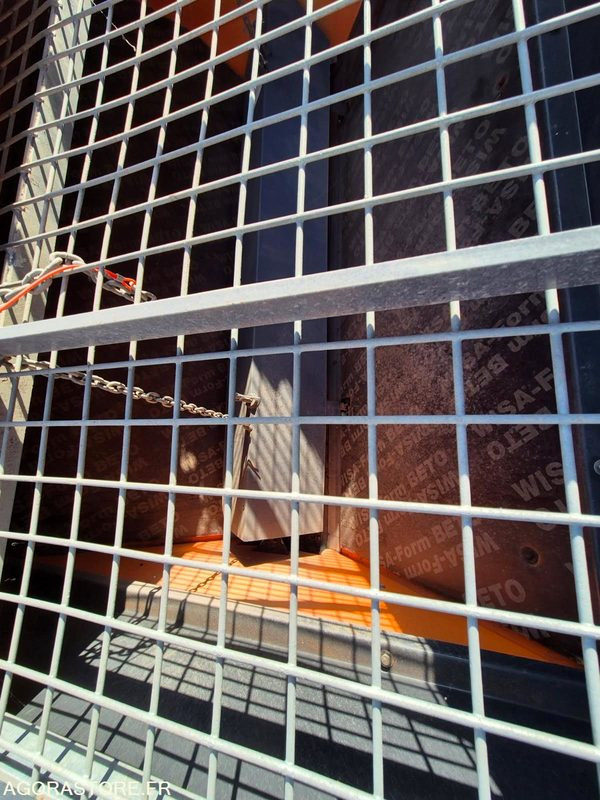 SALEUSE EPOKE S2400 ES 2014 AVEC MOTEUR AUXILIAIRE - Садовое оборудование: фото 3 SALEUSE EPOKE S2400 ES 2014 AVEC MOTEUR AUXILIAIRE - Садовое оборудование: фото 3