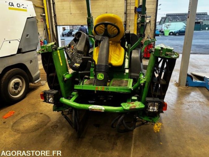 TONDEUSE HELICOIDALE JOHN DEERE 8400-ROULANTE-1521 HEURES. - Газонокосилка: фото 3 TONDEUSE HELICOIDALE JOHN DEERE 8400-ROULANTE-1521 HEURES. - Газонокосилка: фото 3