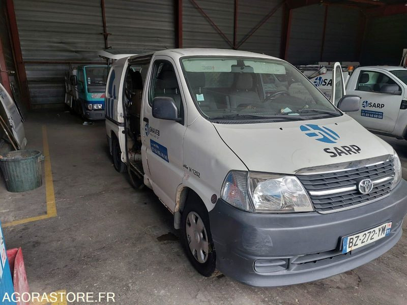 TOYOTA Hiace fourgon HP HUWER 2012 272000KM ROULANT EXPORT UNIQUEMENT - Легковой фургон: фото 4 TOYOTA Hiace fourgon HP HUWER 2012 272000KM ROULANT EXPORT UNIQUEMENT - Легковой фургон: фото 4